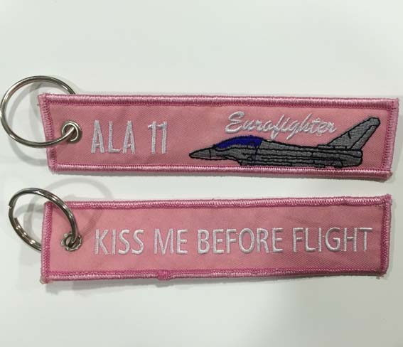 Llavero tela "Kiss me before Flight" Ala 11 Eurofighter rosa